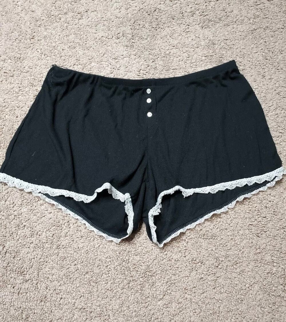 Women's Size X-Small Xhilaration Sleepwear Black Shorts with Lace